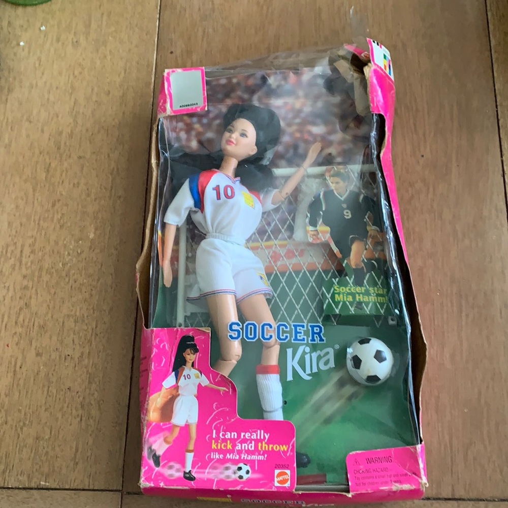 Soccer Kira Hamm doll